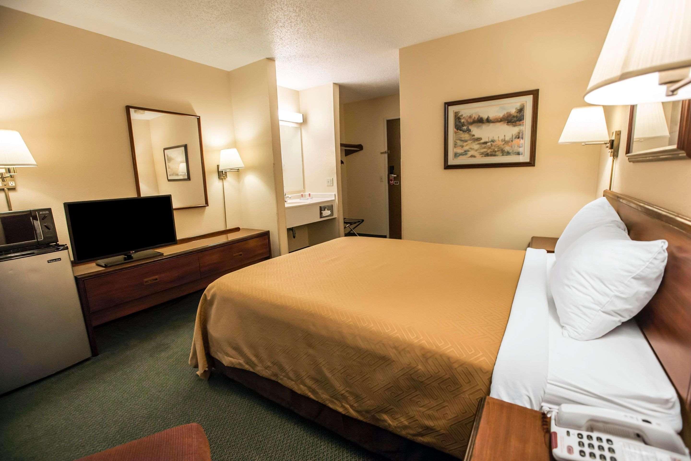 Econo Lodge Princeton Exteriör bild