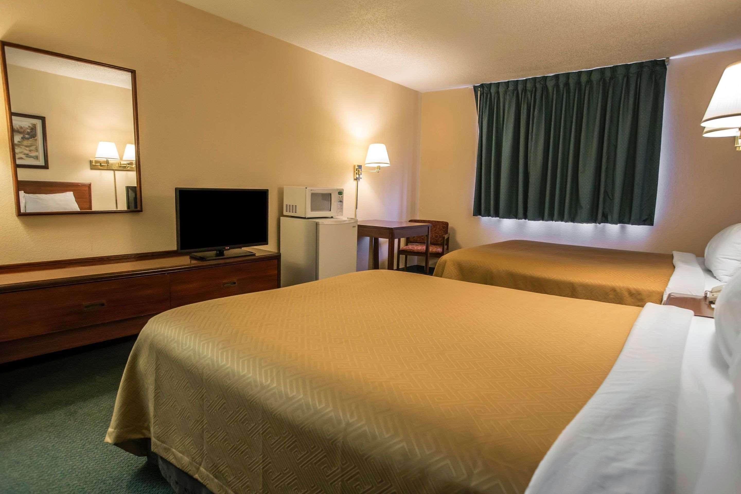 Econo Lodge Princeton Exteriör bild
