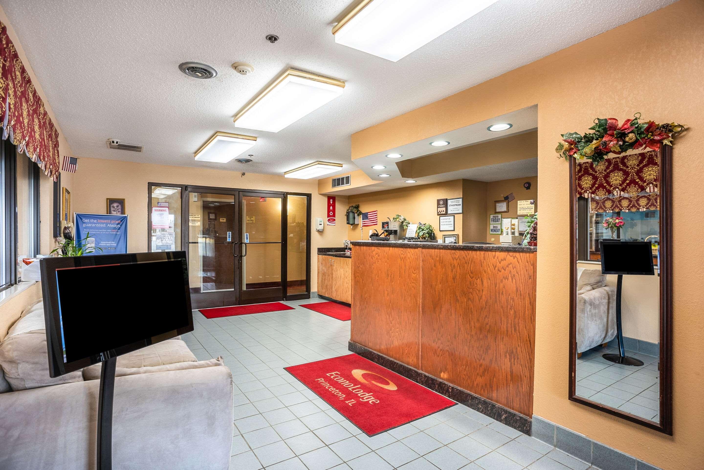 Econo Lodge Princeton Exteriör bild